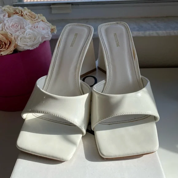 White kitten heels - Picture 2 of 4